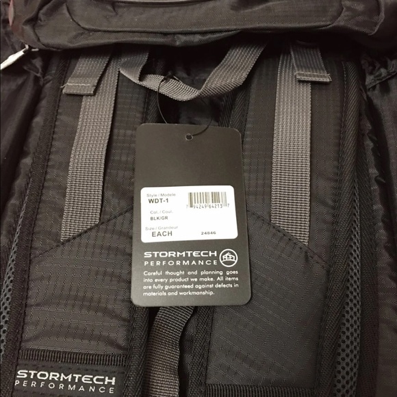New! Stormtech performance backpack new black - Picture 2 of 8